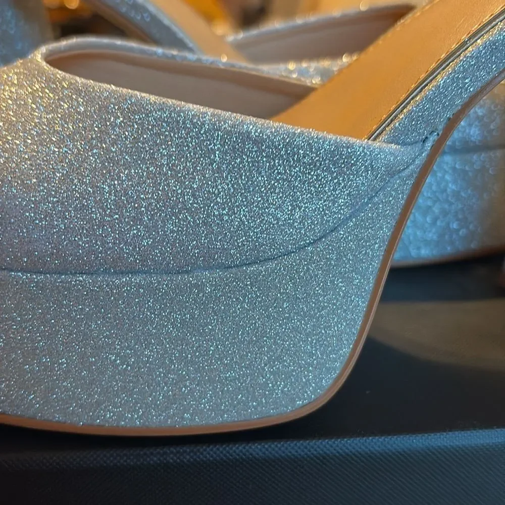 Jewel Badgley Mischka Jayda Platform Pumps Silver size 10 NWT $249